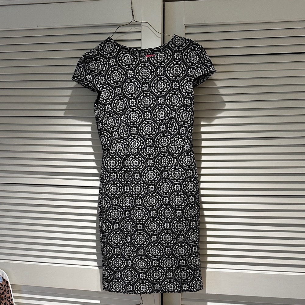 Betsey Johnson Black and White Medallion Midi Dress, Sz 6
